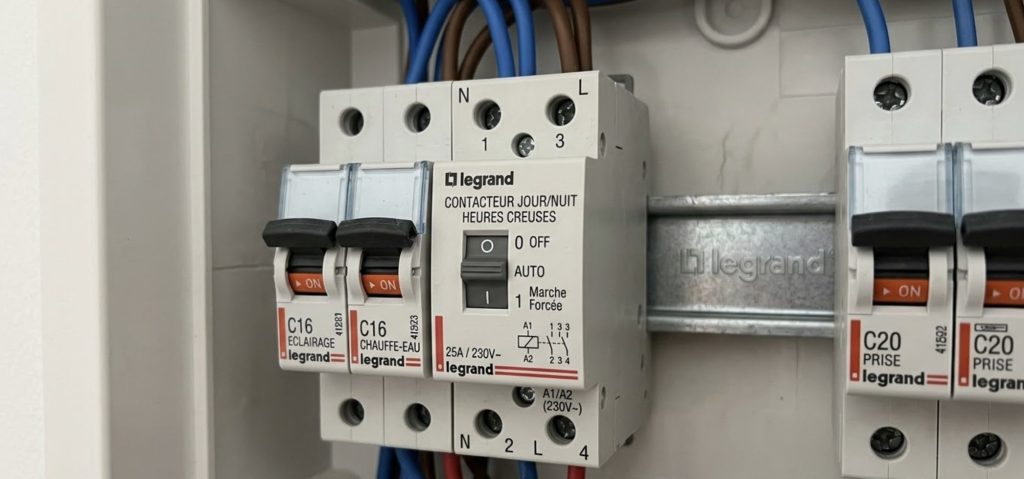 Contacteur jour nuit